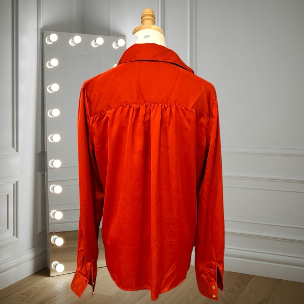 Vince Camuto V-Neck Satin Henley Blouse – Medium - Picture 5 of 7